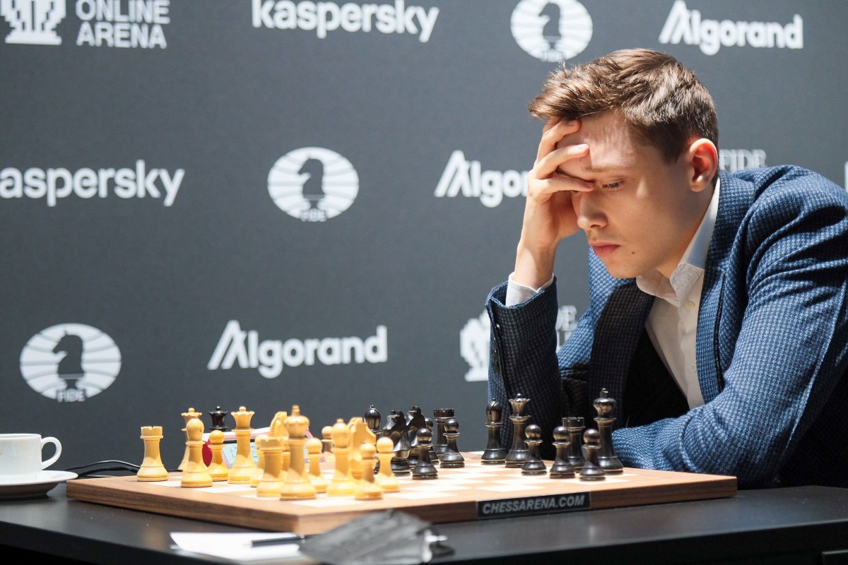Daniil Dubov shows his brilliant victory over Sergey Karjakin 