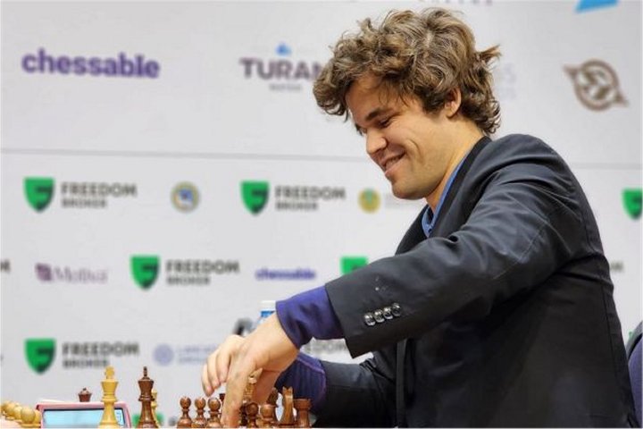 Magnus Carlsen conquista o Mundial de rápidas (Blitz) de Almaty
