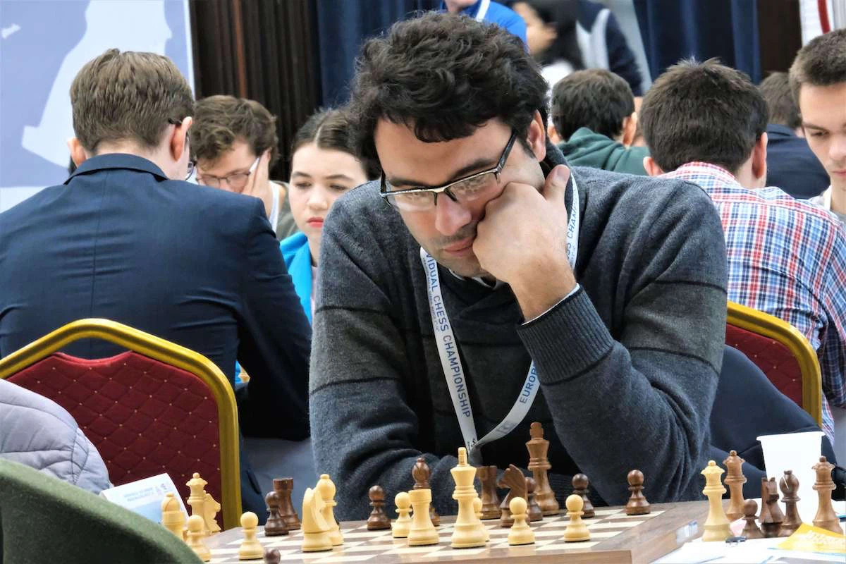 The chess games of Manuel Petrosyan