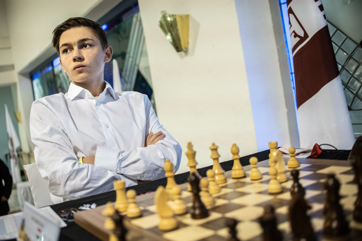 World Junior Championship U20: Maurizzi and Mkrtchyan, first sole leaders  after four rounds