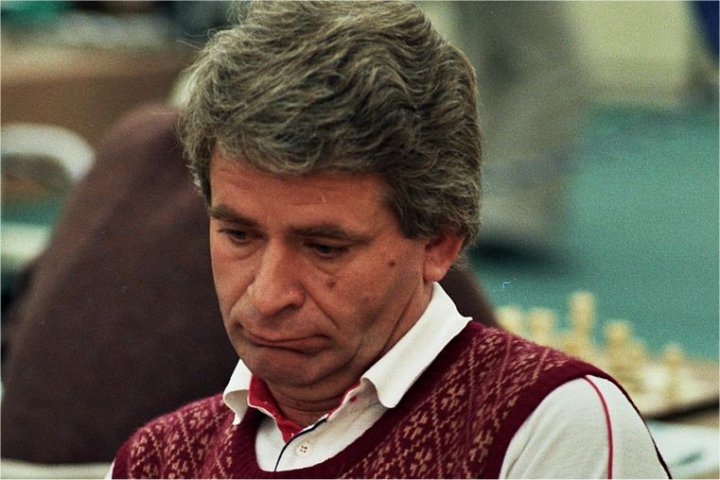 Queen sacrifices with Boris Spassky