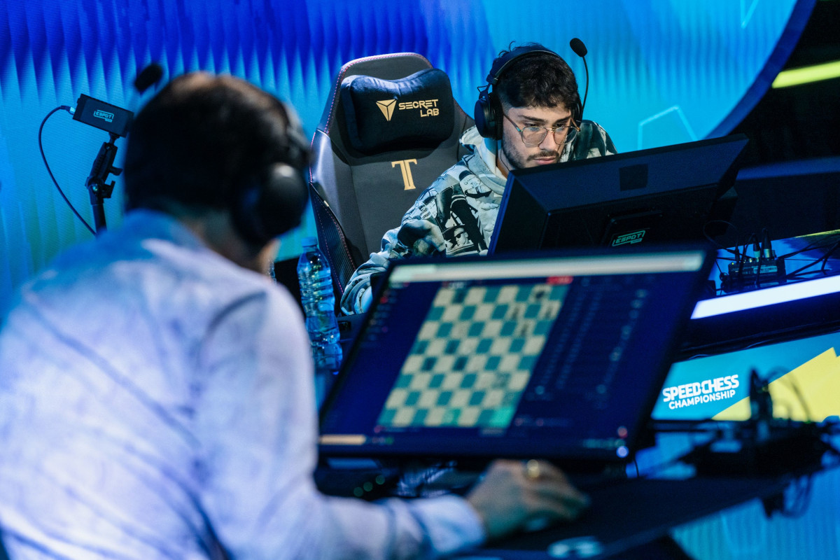 Speed Chess Championship: Carlsen and Firouzja advance to the final