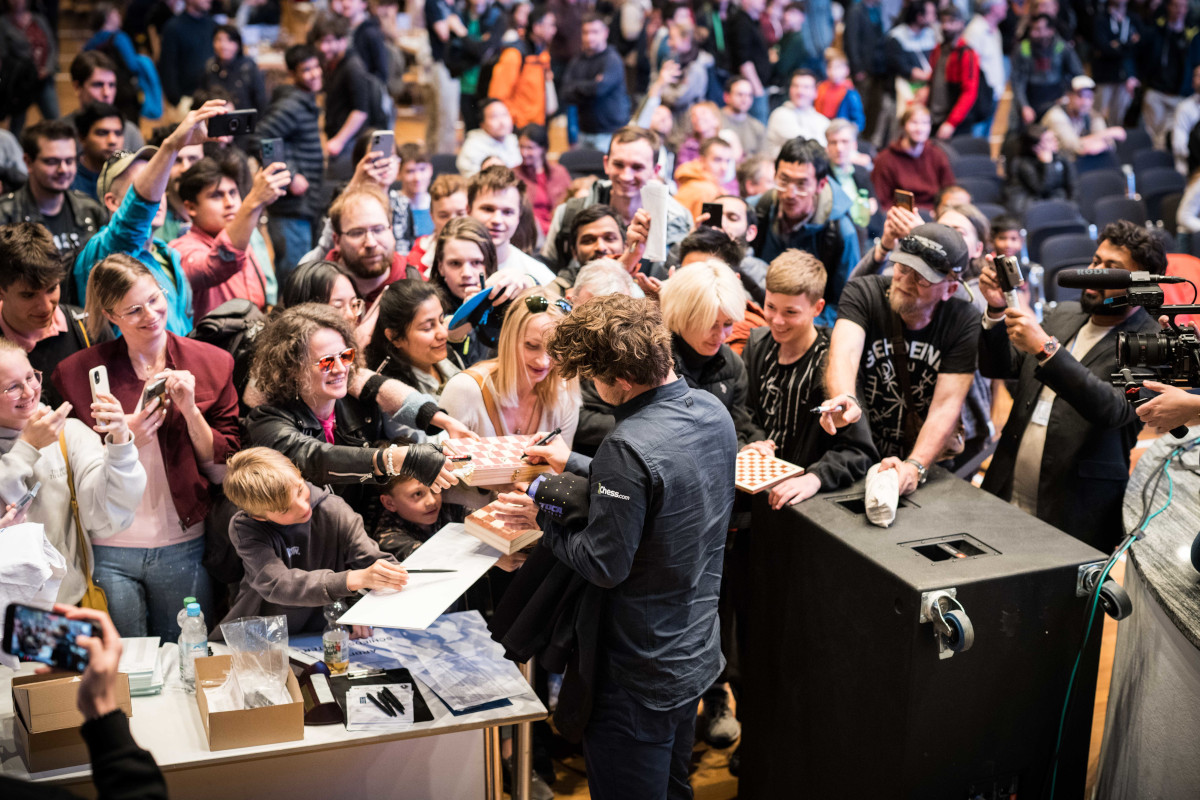 Carlsen scores perfect 9/9 to win Grenke Freestyle Open | ChessBase
