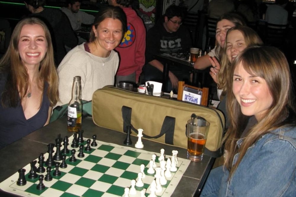 Beers by the Bay launches women's-only beginner chess class in San Diego