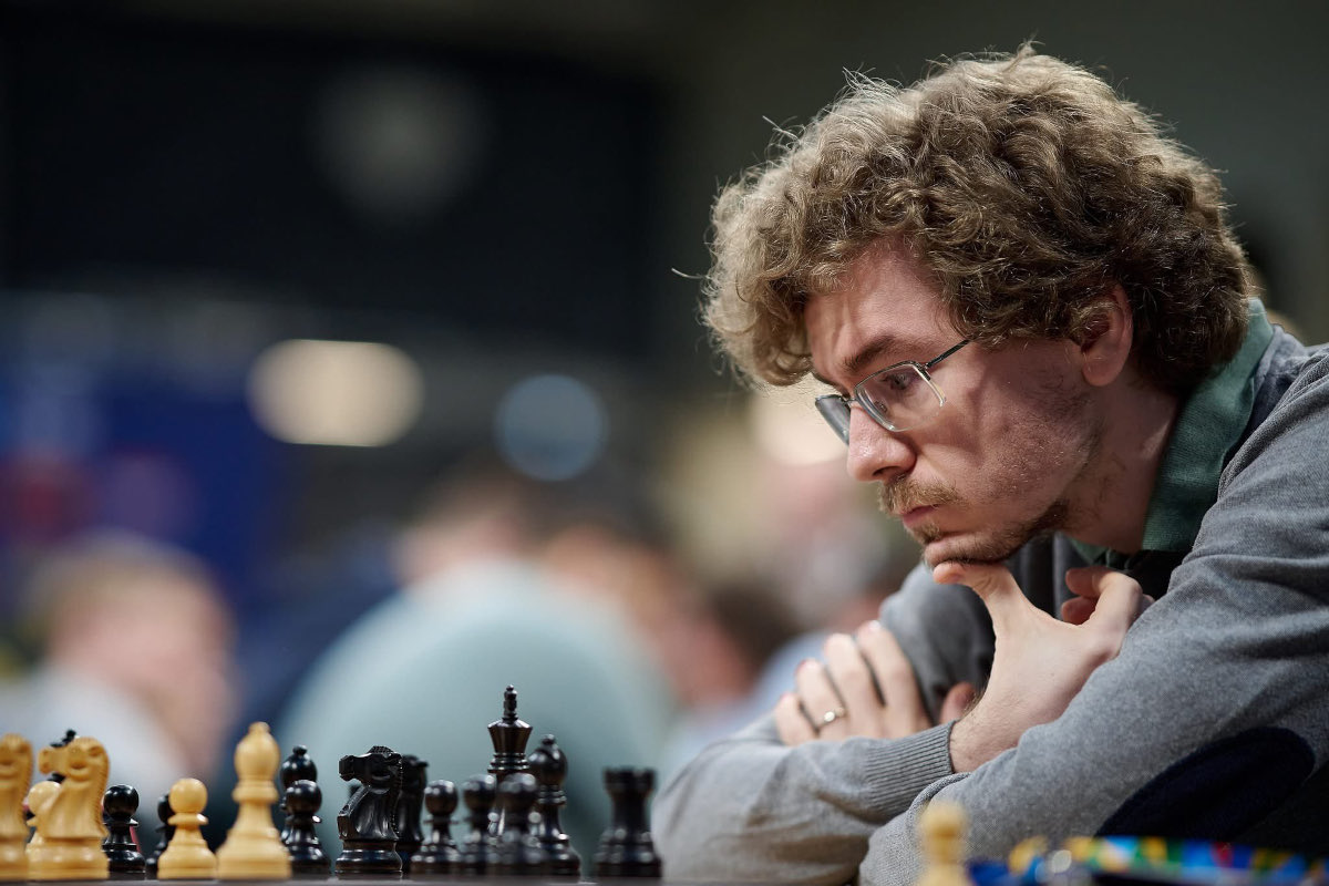 European Championship: Abasov and Anton share the lead ahead of final weekend in Katowice
