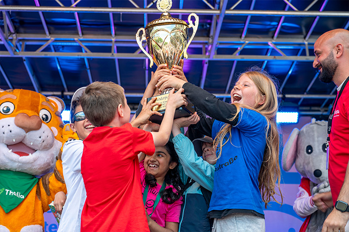 Chess news — By the Alster: Nearly 4,000 pupils gather for the world's largest school chess competition