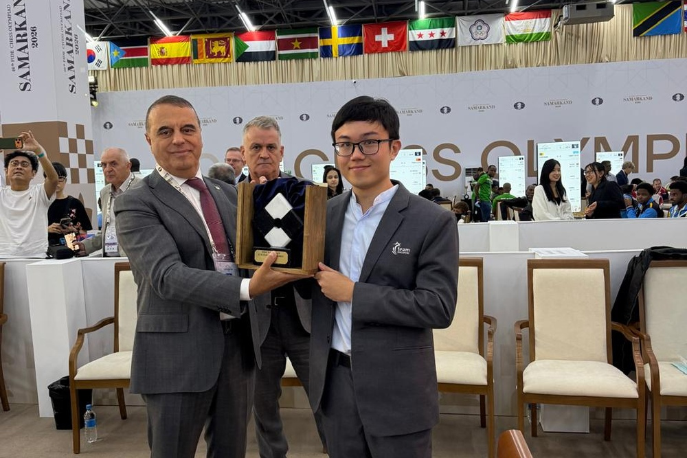 Chess news — Respect over results: Sebastian Poltorak and Tin Jingyao receive Gligoric Trophy 2026