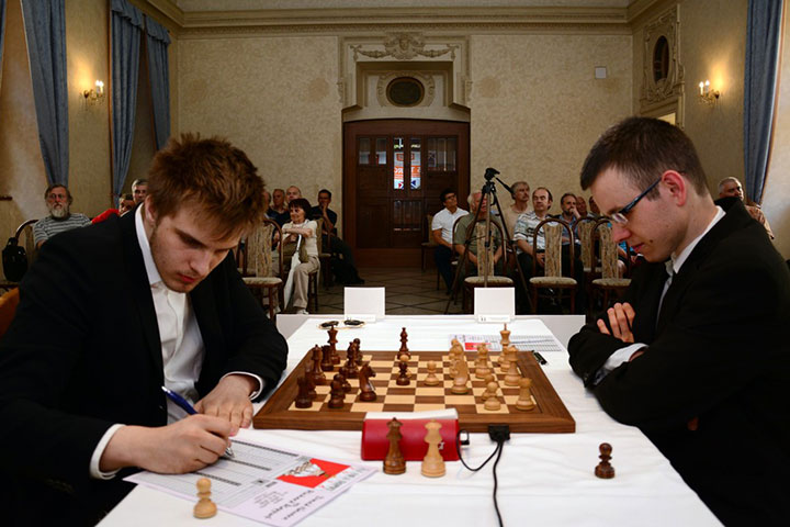 David Navara vs Richard Rapport LIVE! – Chessdom