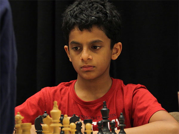 13-Year-Old Magnus Carlsen Gets Bored During A Chess Game With Grandmaster  Kasparov in 2004