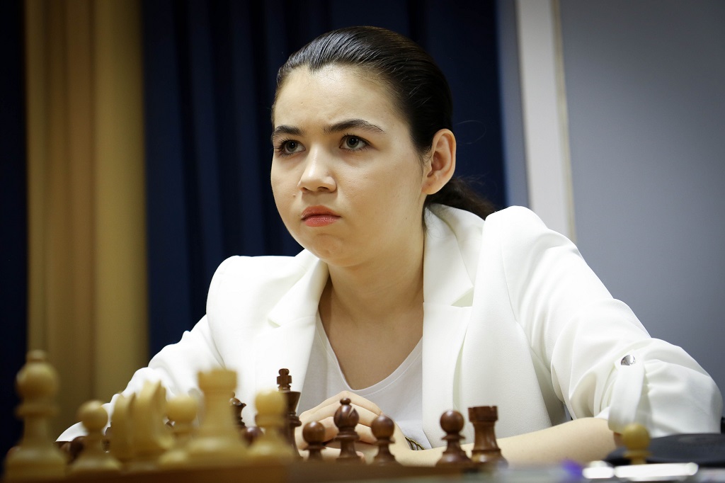 Women's Candidates: Games and commentary