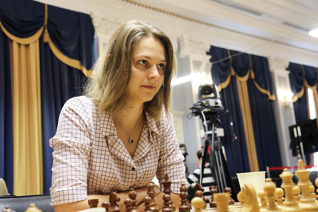 Women's Candidates: Games and commentary