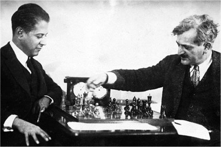 New York 1924, Round 14: Capablanca wins against Dr. Lasker!