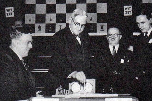 Euwe's Most Brilliant Victory Over Alekhine - Best of the 30s