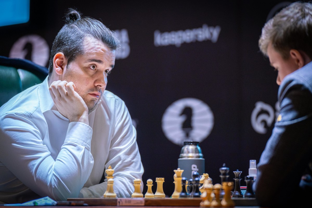 Giri keeps pressure on Nepomniachtchi at FIDE Candidates Tournament